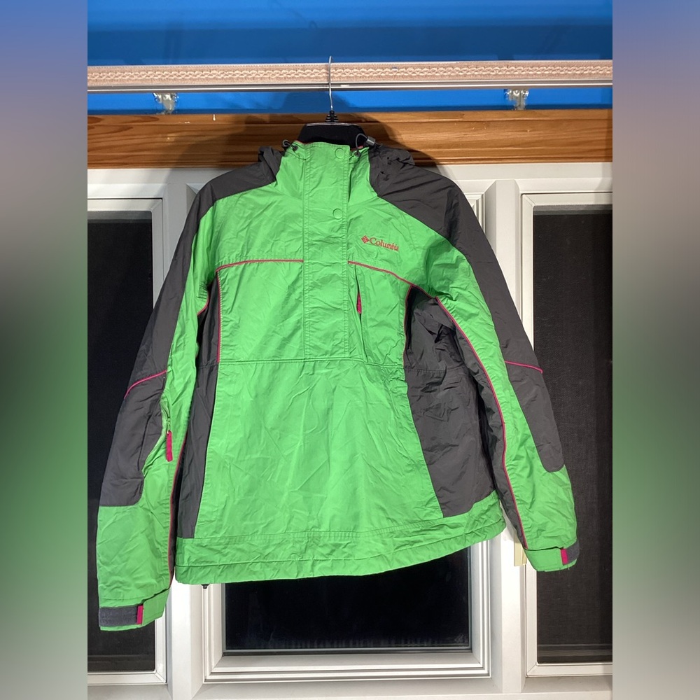 Columbia Woman’s Green Gray and Pink Winter Coat Size Large
